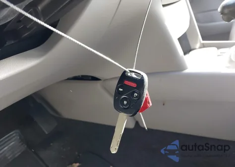 2011 Honda Accord 3.5 Ex-L z USA, uszkodzony, nr VIN 1HGCP3F87BA026648